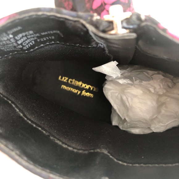 New LIZ CLAIBORNE Gina Black Floral Brocade Memory Foam Ankle Booties Womans 7W - Picture 10 of 12